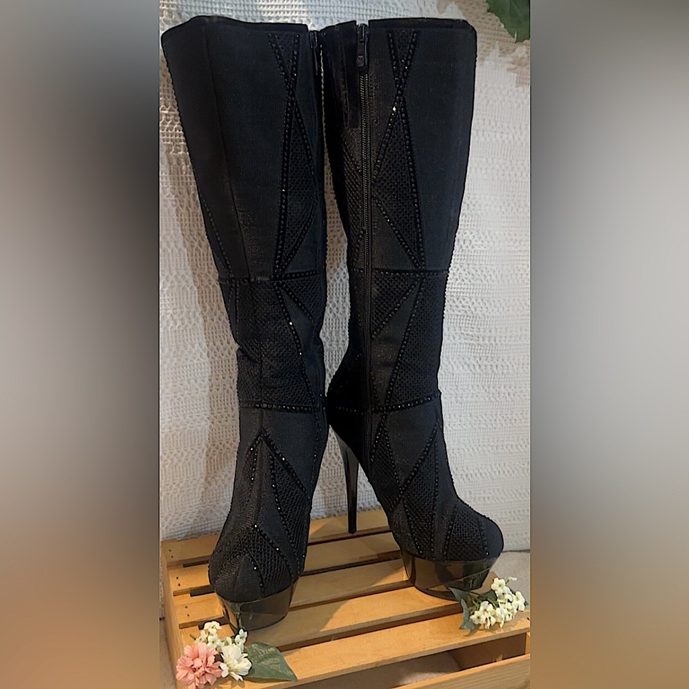 Luichiny Black Plattform Boots Size 7, Stiletto 6”  Glitter Zip